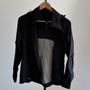 Lululemon Women's Black The Rain Is Calling Jacket Size 6 Water/Wind Resistant